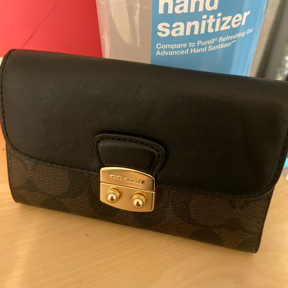 Coach wallet authentic - Picture 3 of 5